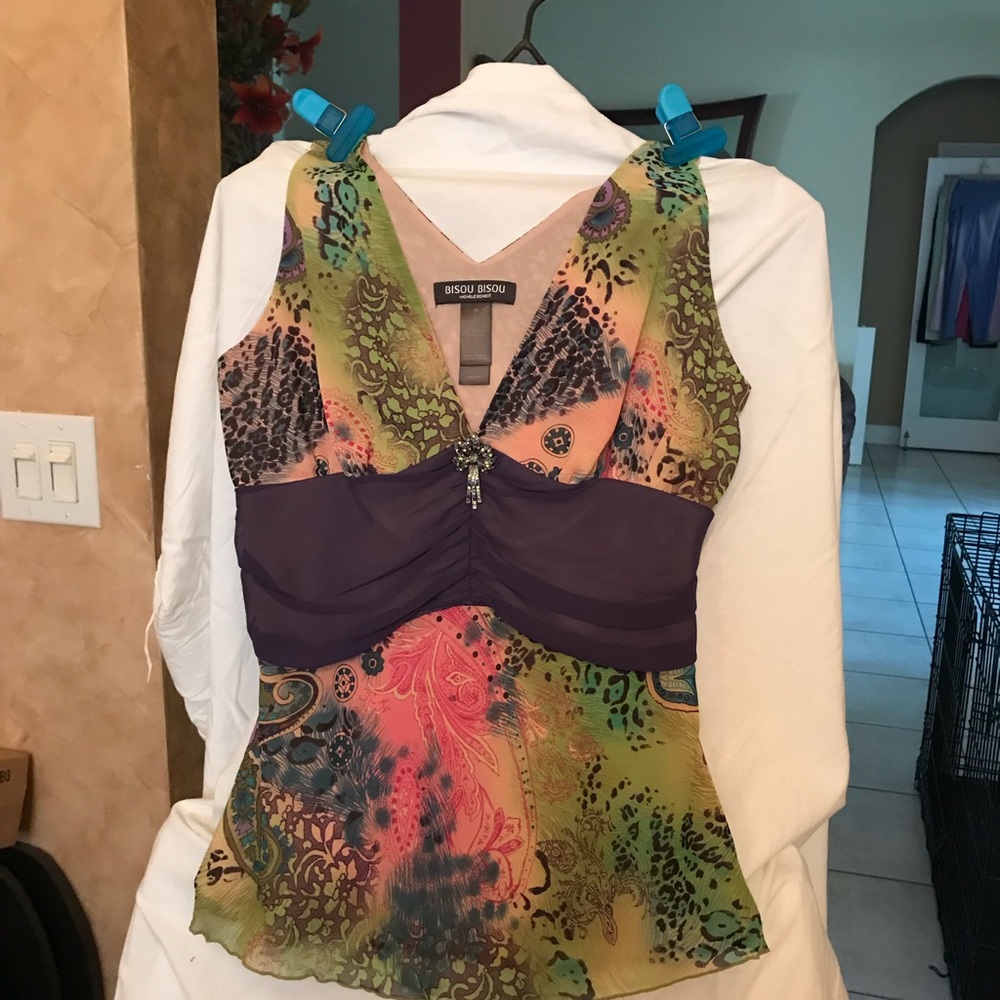 Bisou Bisou size 10 side zip top